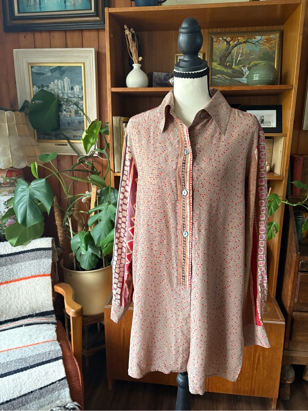 100% Silk 3/4 Button Down Geometric Blouse L
